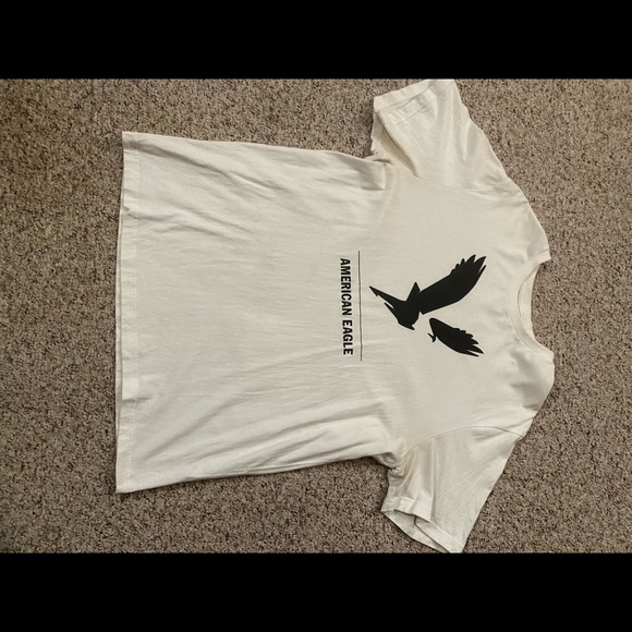 White and black Aeropostale t-shirt. Size M - Picture 2 of 3